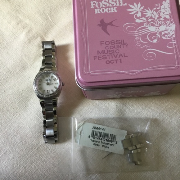 Fossil Watch - Picture 3 of 8